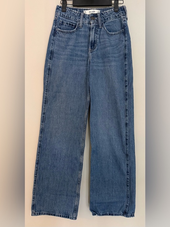 Hollister Denim - Hollister Women’s High Rise Baggy Denim Jeans - Size 000 (23)